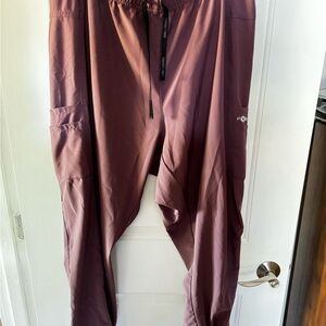 Women’s Carhartt Force scrub pants